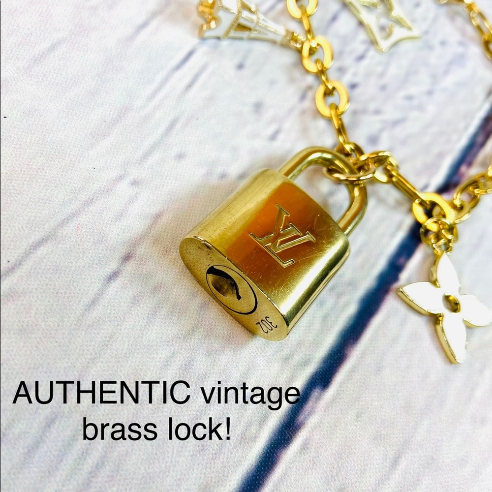 Louis Vuitton lock and key bracelet handmade - Picture 3 of 6